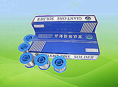 巨一焊材的無鉛焊錫絲因其符合環保標準、優異的焊接性能和可靠的質量而受到市場的認可。以下是巨一焊材無鉛焊錫絲的一些主要優勢：