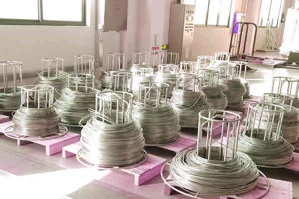 鋅絲是什么原材料制成的,鋅是怎么制成的